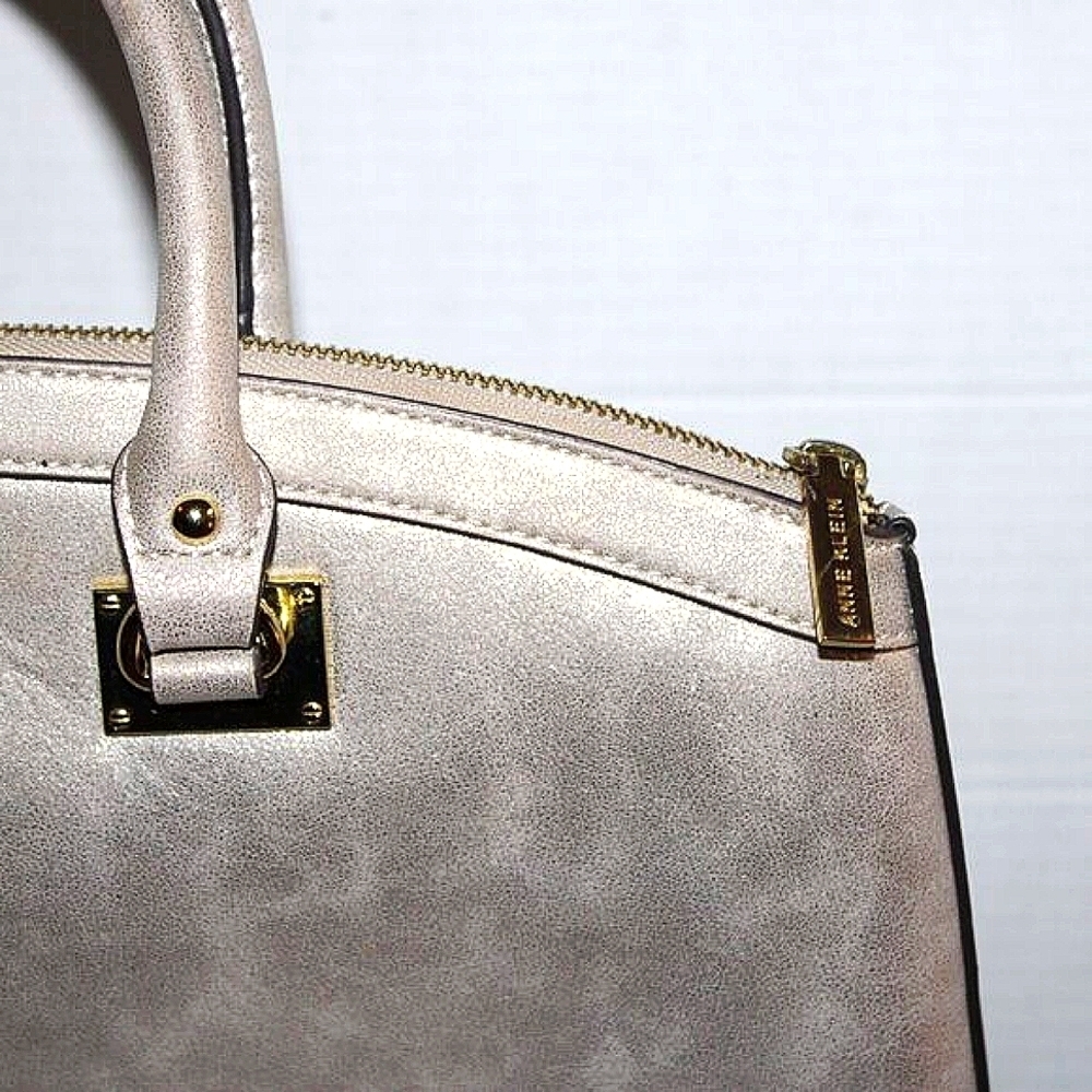 Anne Klein Metallic Satchel Handbag - Silver/Gray - Polka Dot Lining - Lion Logo - Picture 10 of 12